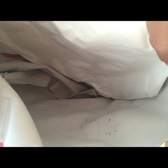 BRAND NEW RED VALENTINO LEATHER SWAN TOTE $1000 - Picture 6 of 8